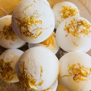 Grapefruit Bath Bomb