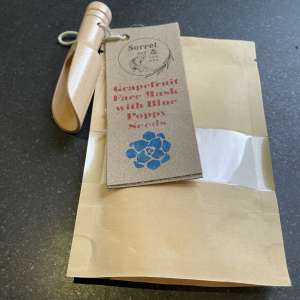 Grapefruit Face Mask with Yellow Clay and Blue Poppy Seeds